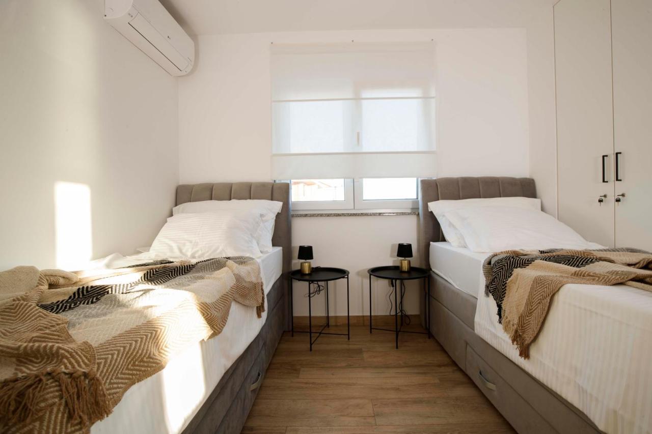 Bura House Villa Povljana Bagian luar foto